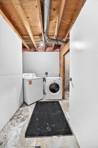 6607 Malvern Road Ne, Calgary, AB - Indoor Photo Showing Laundry Room