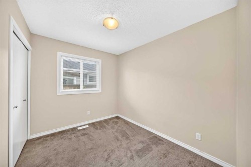 6607 Malvern Road Ne, Calgary, AB - Indoor Photo Showing Other Room