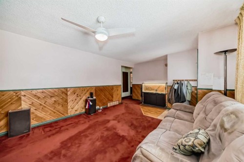 2622 42 Street Se, Calgary, AB - Indoor