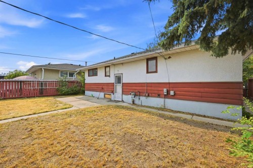 2622 42 Street Se, Calgary, AB - Outdoor With Exterior