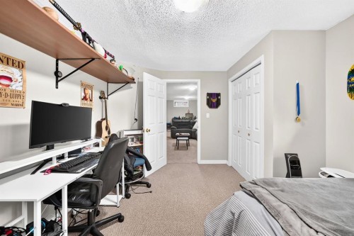 4824 41 Avenue Sw, Calgary, AB - Indoor Photo Showing Office