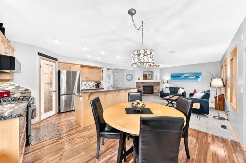 206 Panamount Grove Nw, Calgary, AB - Indoor Photo Showing Dining Room