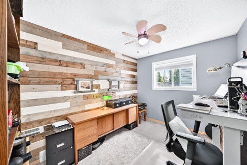 206 Panamount Grove Nw, Calgary, AB - Indoor Photo Showing Office