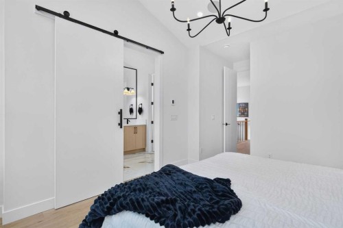 3613 2 Street Nw, Calgary, AB - Indoor Photo Showing Bedroom