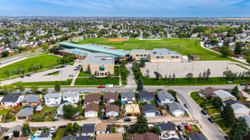 356 Falmere Road Ne, Calgary, AB - Outdoor With View