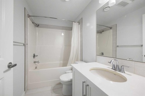 87 Harvest Grove Common Ne, Calgary, AB - Indoor Photo Showing Bathroom