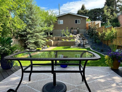 315 45 Avenue Sw, Calgary, AB - Outdoor