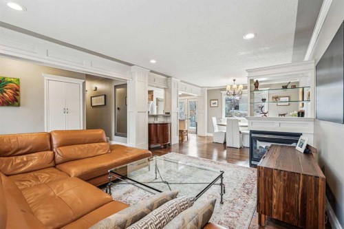 315 45 Avenue Sw, Calgary, AB - Indoor Photo Showing Living Room With Fireplace