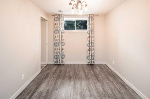 38 Nolanfield Road Nw, Calgary, AB - Indoor Photo Showing Other Room
