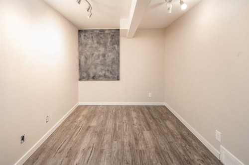 38 Nolanfield Road Nw, Calgary, AB - Indoor Photo Showing Other Room