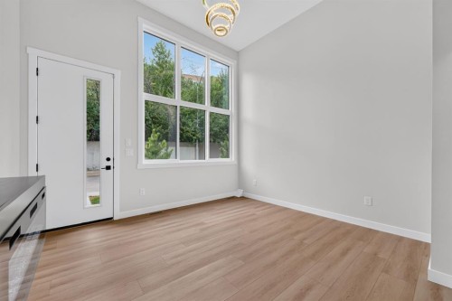 2022 12 Avenue Sw, Calgary, AB - Indoor Photo Showing Other Room