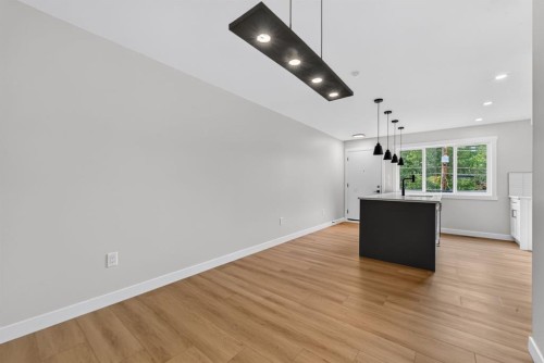 2022 12 Avenue Sw, Calgary, AB - Indoor