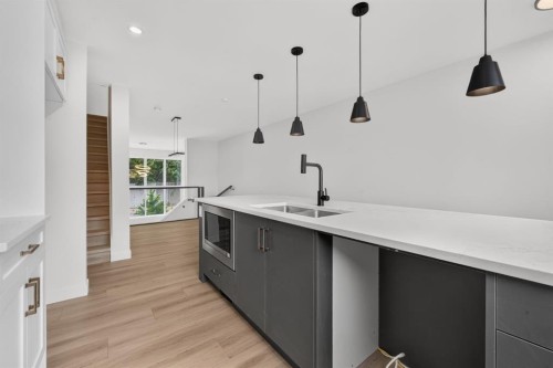 2022 12 Avenue Sw, Calgary, AB - Indoor Photo Showing Kitchen With Double Sink With Upgraded Kitchen
