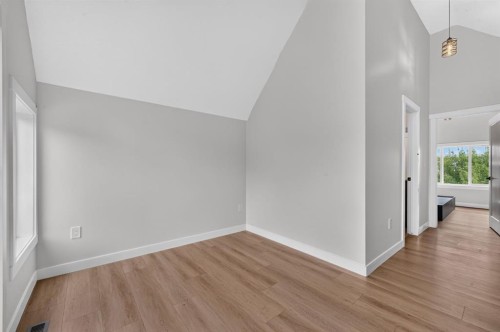 2022 12 Avenue Sw, Calgary, AB - Indoor Photo Showing Other Room