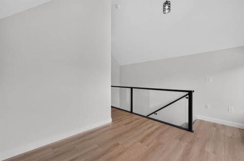 2022 12 Avenue Sw, Calgary, AB - Indoor Photo Showing Other Room