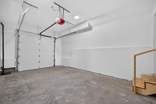 2022 12 Avenue Sw, Calgary, AB - Indoor Photo Showing Garage