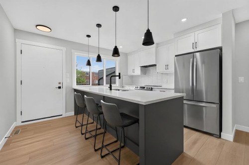 2022 12 Avenue Sw, Calgary, AB - Indoor Photo Showing Kitchen With Upgraded Kitchen