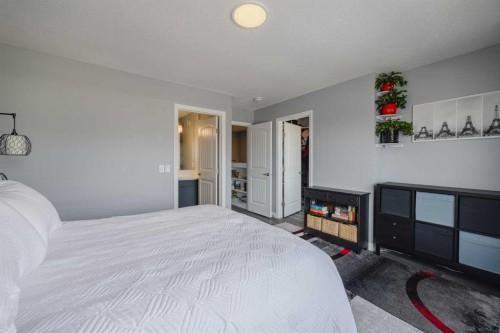 85 Legacy Glen Point Se, Calgary, AB - Indoor Photo Showing Bedroom