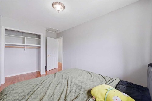 7 Falshire Close Ne, Calgary, AB - Indoor Photo Showing Bedroom