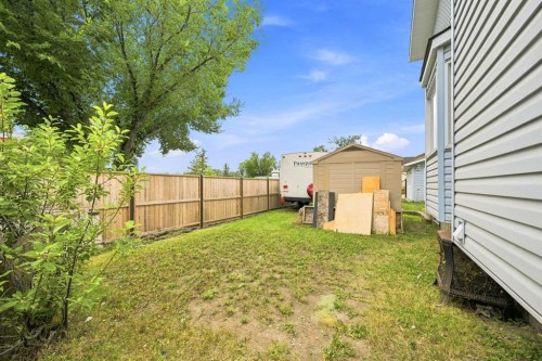 7 Falshire Close Ne, Calgary, AB - Outdoor