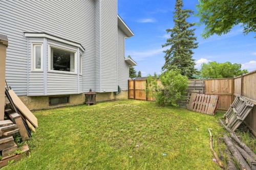 7 Falshire Close Ne, Calgary, AB - Outdoor