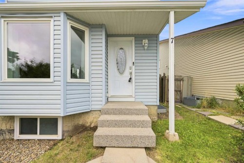 7 Falshire Close Ne, Calgary, AB - Outdoor