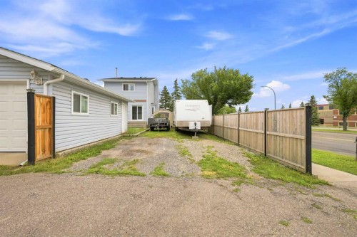 7 Falshire Close Ne, Calgary, AB - Outdoor