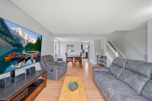 7 Falshire Close Ne, Calgary, AB - Indoor Photo Showing Living Room