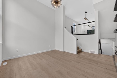 2024 12 Avenue Sw, Calgary, AB - Indoor Photo Showing Other Room