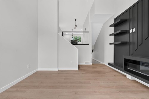 2024 12 Avenue Sw, Calgary, AB - Indoor Photo Showing Other Room
