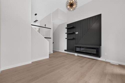 2024 12 Avenue Sw, Calgary, AB - Indoor With Fireplace