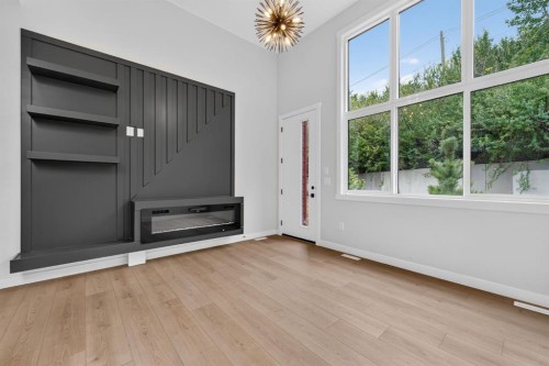 2024 12 Avenue Sw, Calgary, AB - Indoor With Fireplace