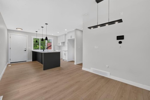 2024 12 Avenue Sw, Calgary, AB - Indoor Photo Showing Kitchen