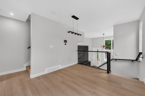 2024 12 Avenue Sw, Calgary, AB - Indoor Photo Showing Other Room