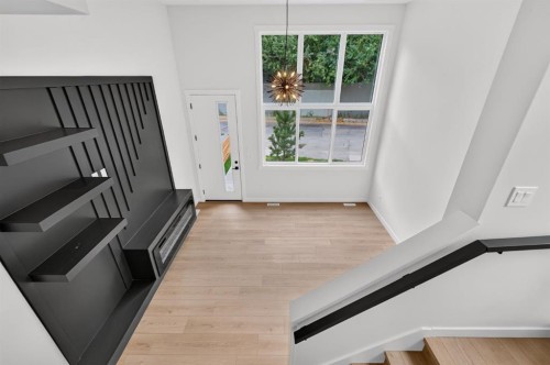 2024 12 Avenue Sw, Calgary, AB - Indoor Photo Showing Other Room