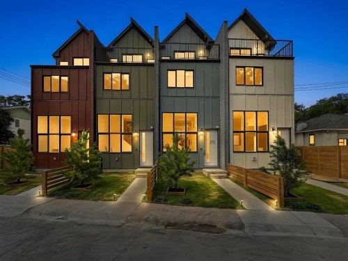 2024 12 Avenue Sw, Calgary, AB - Outdoor