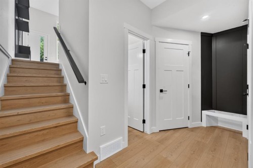 2024 12 Avenue Sw, Calgary, AB - Indoor Photo Showing Other Room