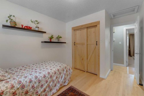 35 Rundlemere Place Ne, Calgary, AB - Indoor Photo Showing Bedroom