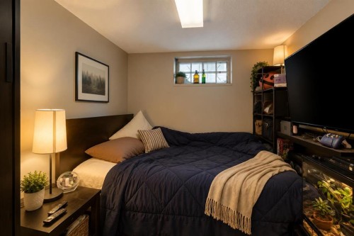 35 Rundlemere Place Ne, Calgary, AB - Indoor Photo Showing Other Room