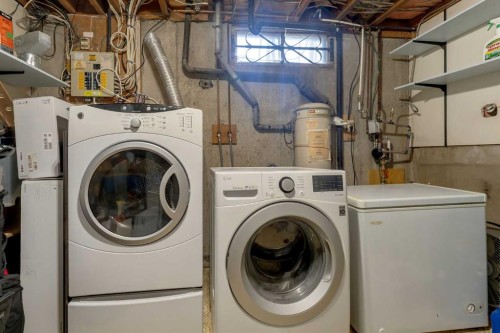 35 Rundlemere Place Ne, Calgary, AB - Indoor Photo Showing Laundry Room
