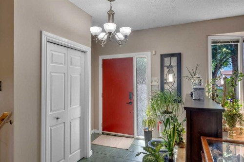 35 Rundlemere Place Ne, Calgary, AB - Indoor Photo Showing Other Room