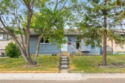875 Pinecliff Drive NE Calgary, AB T1Y 3Y3