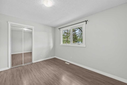 875 Pinecliff Drive Ne, Calgary, AB - Indoor Photo Showing Other Room