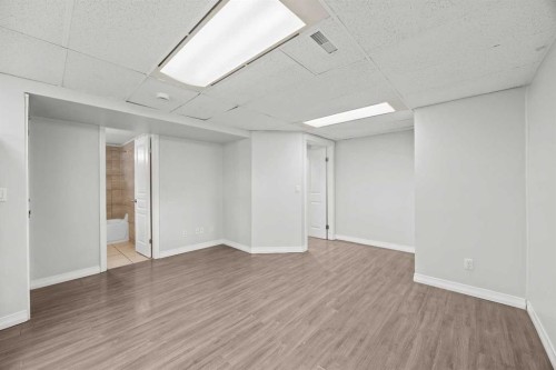 875 Pinecliff Drive Ne, Calgary, AB - Indoor Photo Showing Other Room