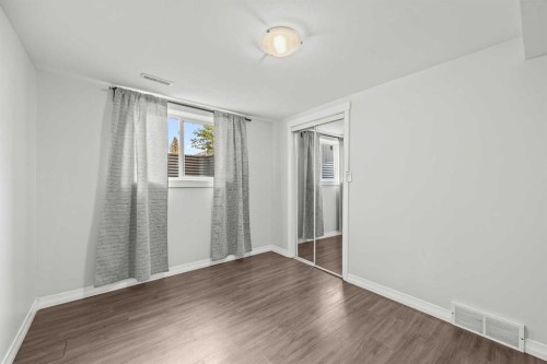 875 Pinecliff Drive Ne, Calgary, AB - Indoor Photo Showing Other Room