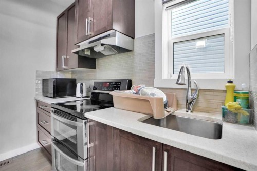 92 Red Embers Terrace Ne, Calgary, AB - Indoor Photo Showing Kitchen