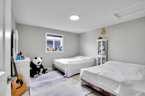 92 Red Embers Terrace Ne, Calgary, AB - Indoor Photo Showing Bedroom