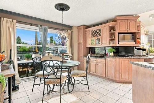 236 Chaparral Drive Se, Calgary, AB - Indoor