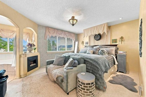 236 Chaparral Drive Se, Calgary, AB - Indoor Photo Showing Bedroom