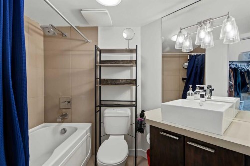 705-220 12 Avenue Se, Calgary, AB - Indoor Photo Showing Bathroom